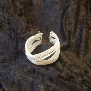 ALL WHITE Bracelet